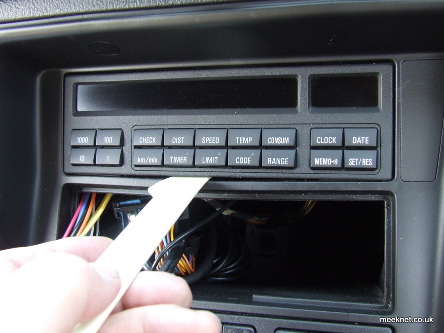 BMW E31 Radio and MID Removal